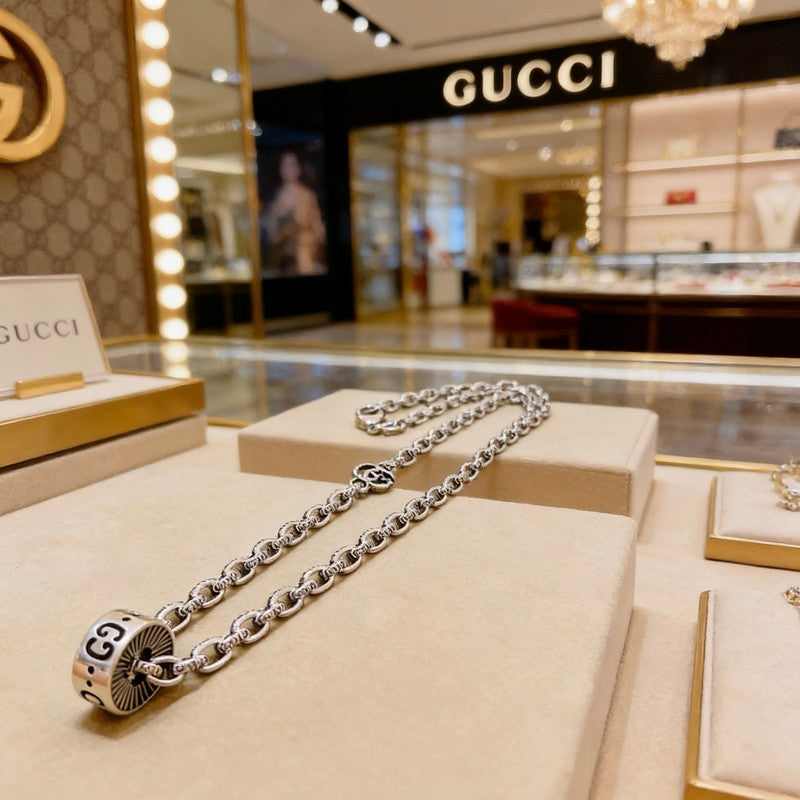 GG Circle Pendant Necklaces